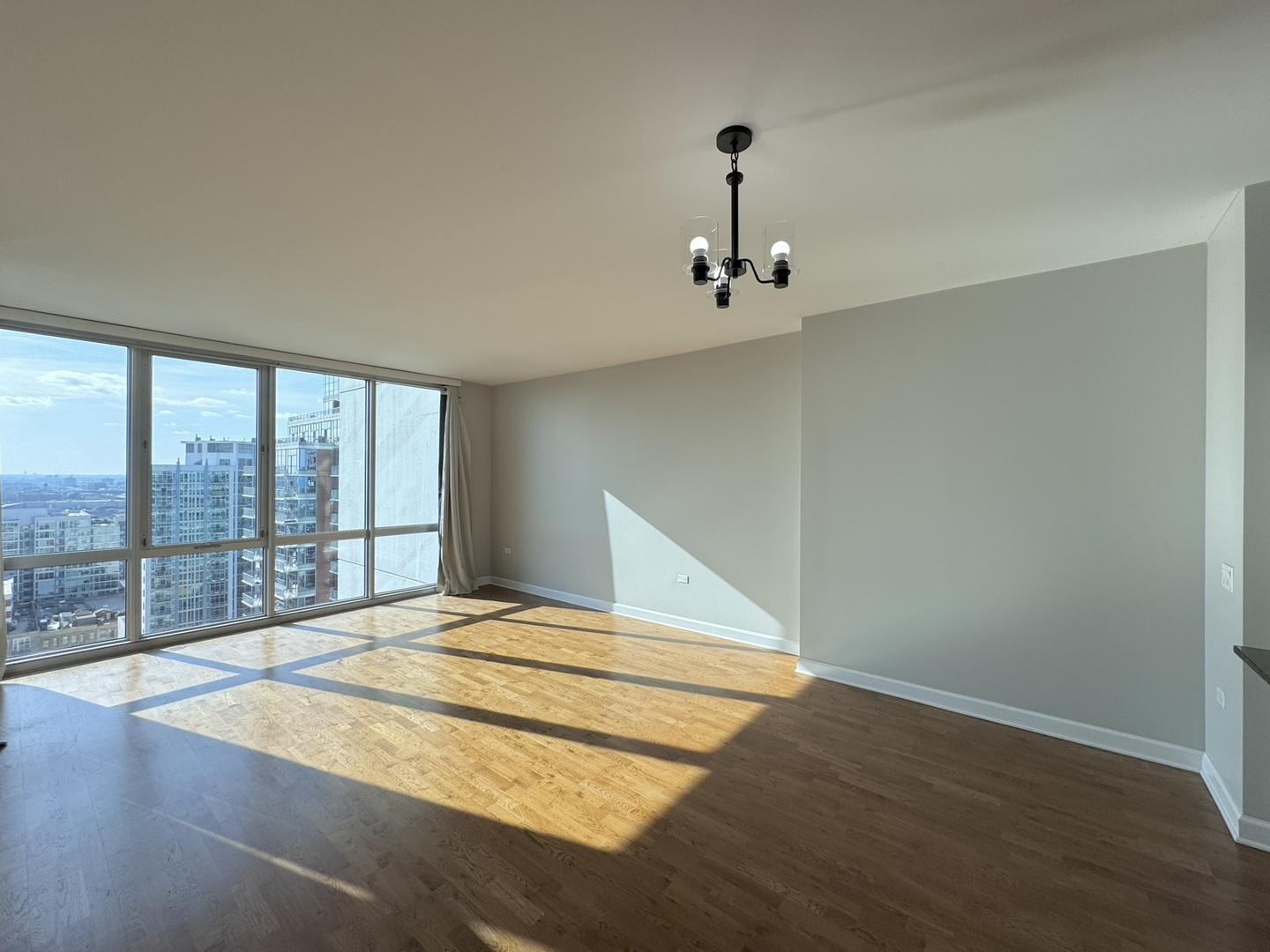 1629 S Prairie Avenue Unit: 2010