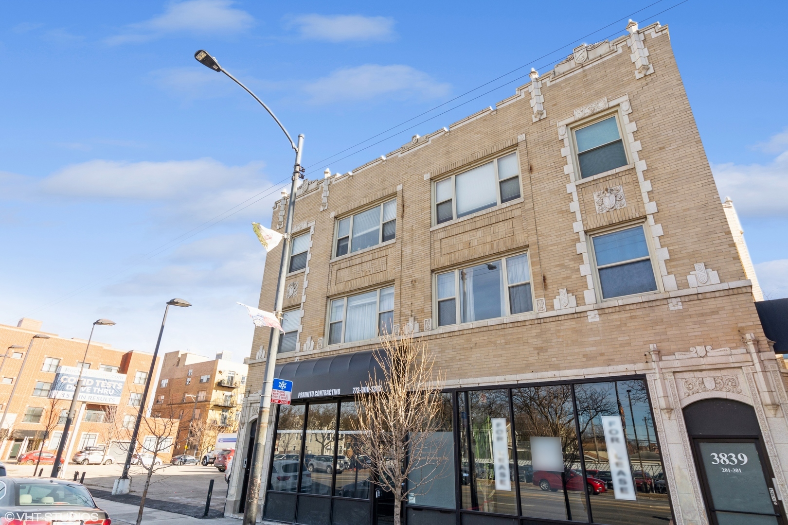 3839 N Western Avenue Unit: 301