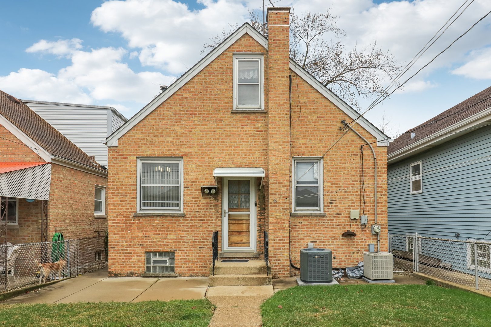 3319 N Ozanam Avenue