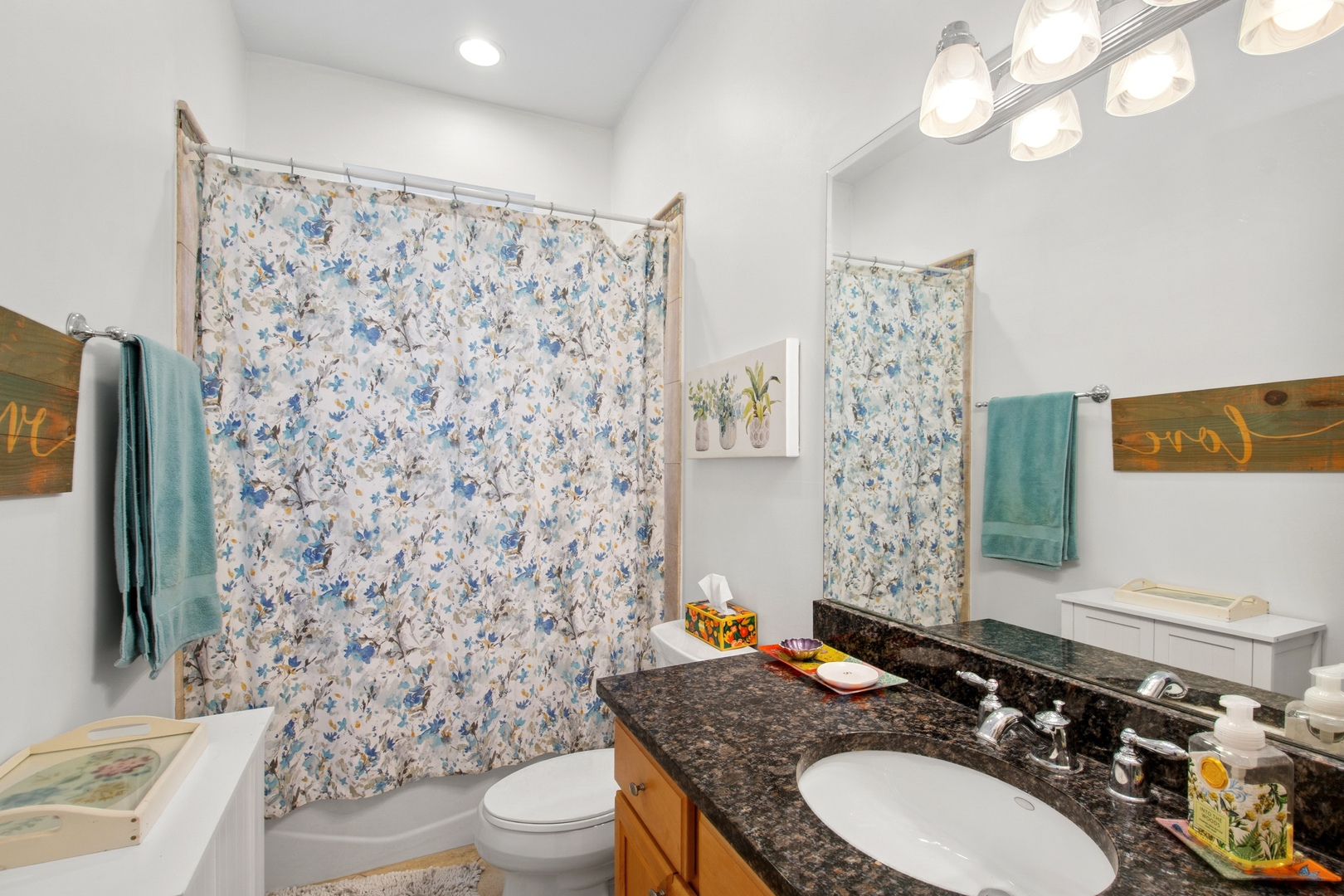 3643 W Belmont Avenue Unit: 2