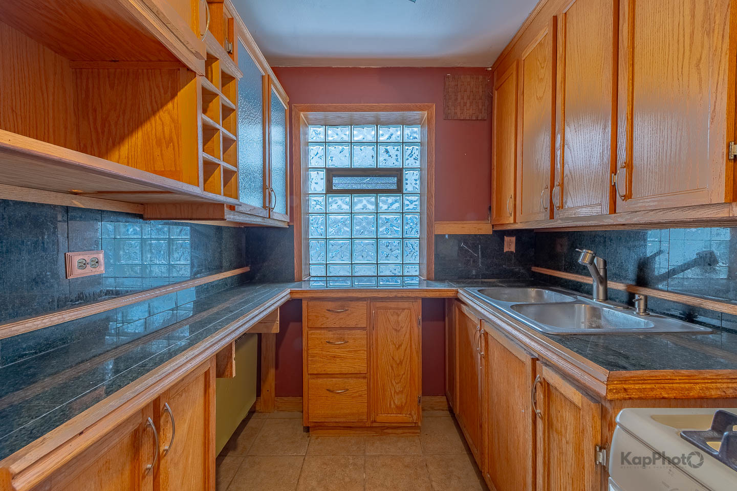 2051 E 72nd Street Unit: 1B