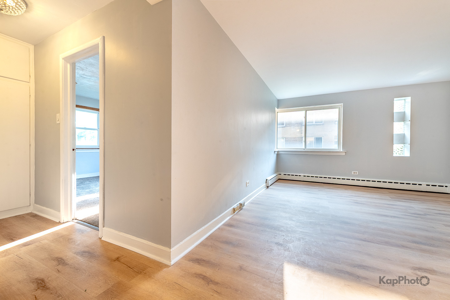 2051 E 72nd Street Unit: 1B