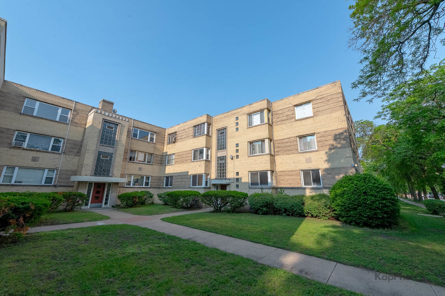 2051 E 72nd Street Unit: 1B