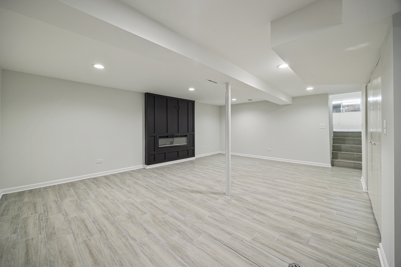 8532 S Prairie Avenue