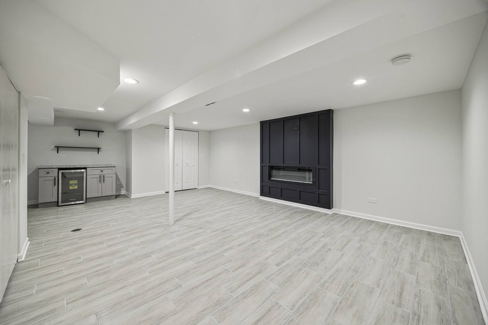 8532 S Prairie Avenue