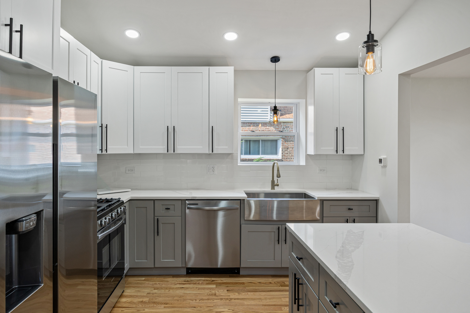 8532 S Prairie Avenue