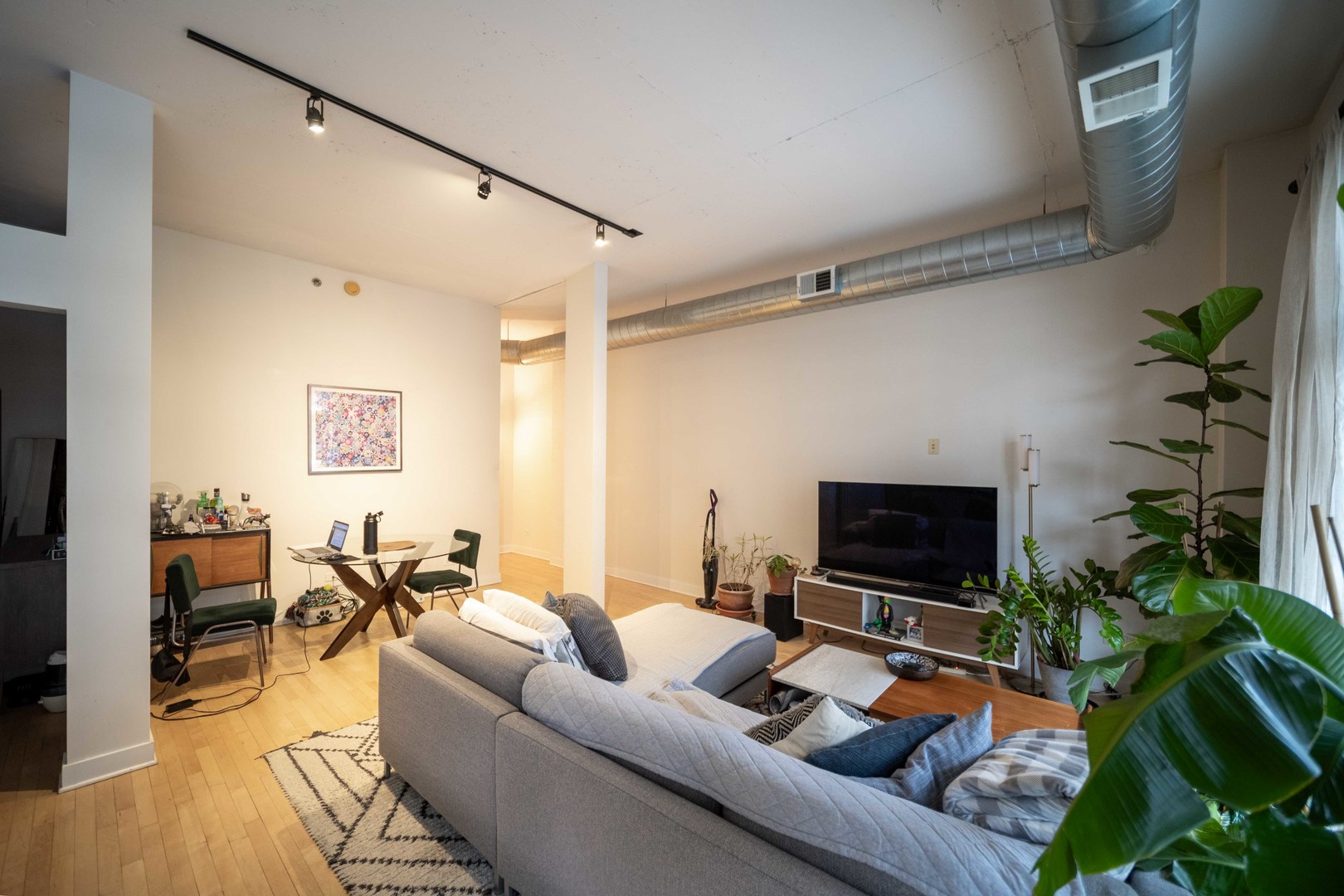 910 W Madison Street Unit: 504