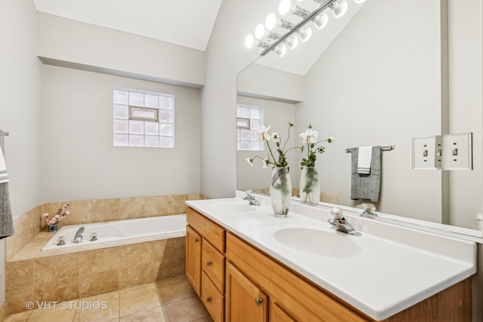 2336 W HARRISON Street Unit: 4