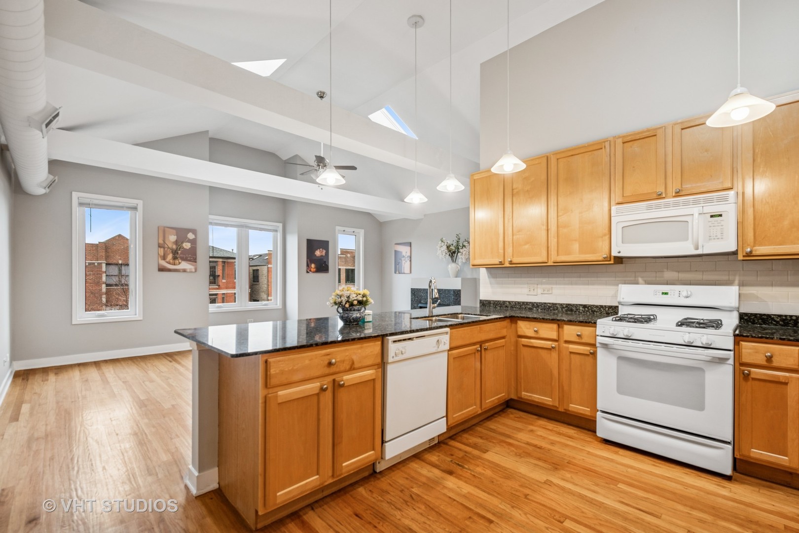 2336 W HARRISON Street Unit: 4
