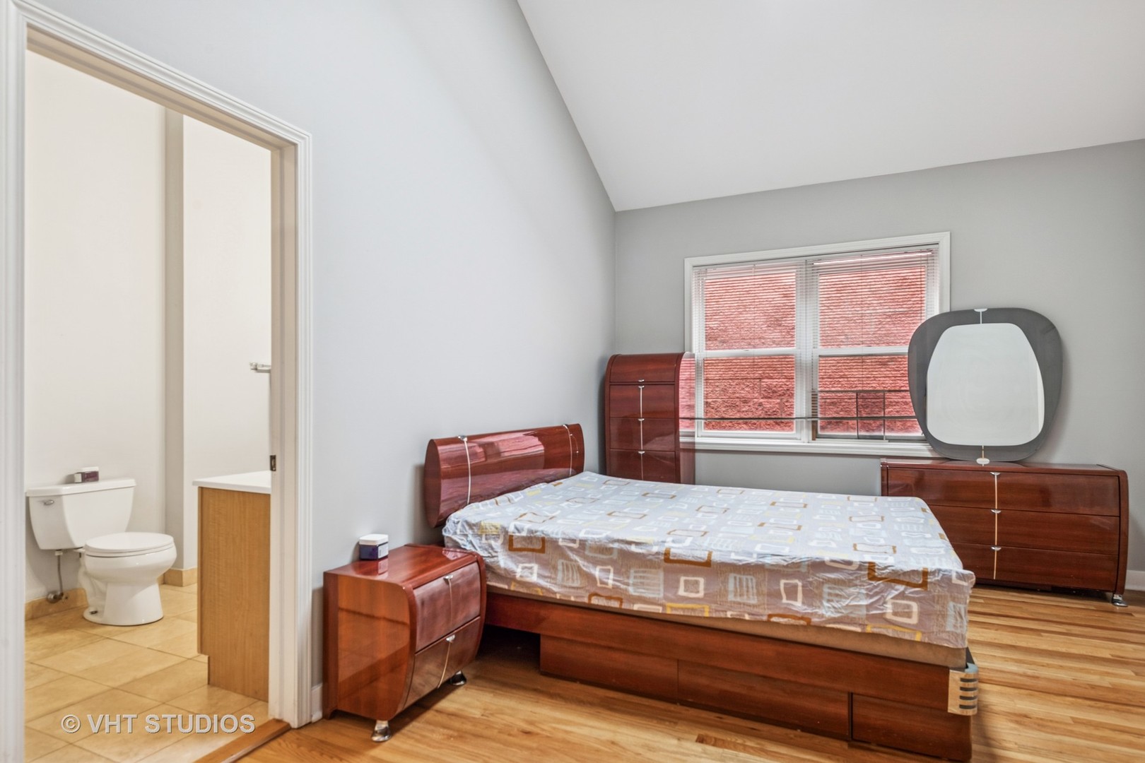 2336 W HARRISON Street Unit: 4