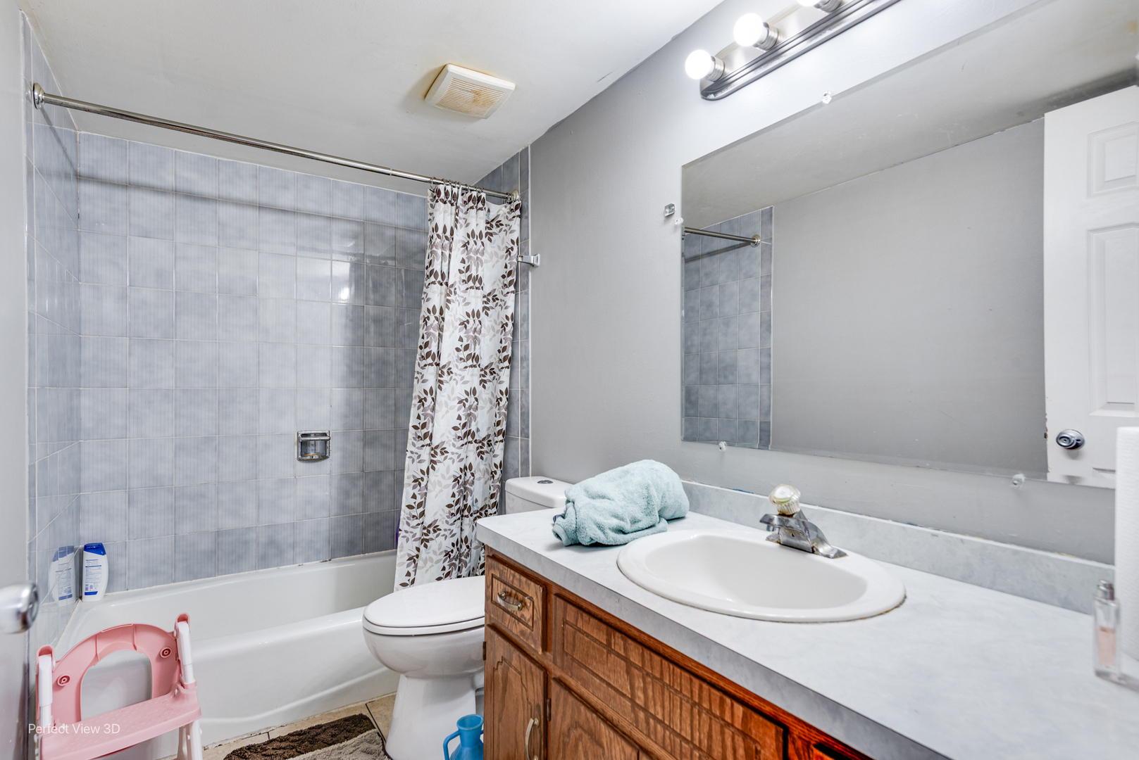 9821 S RIDGELAND Avenue