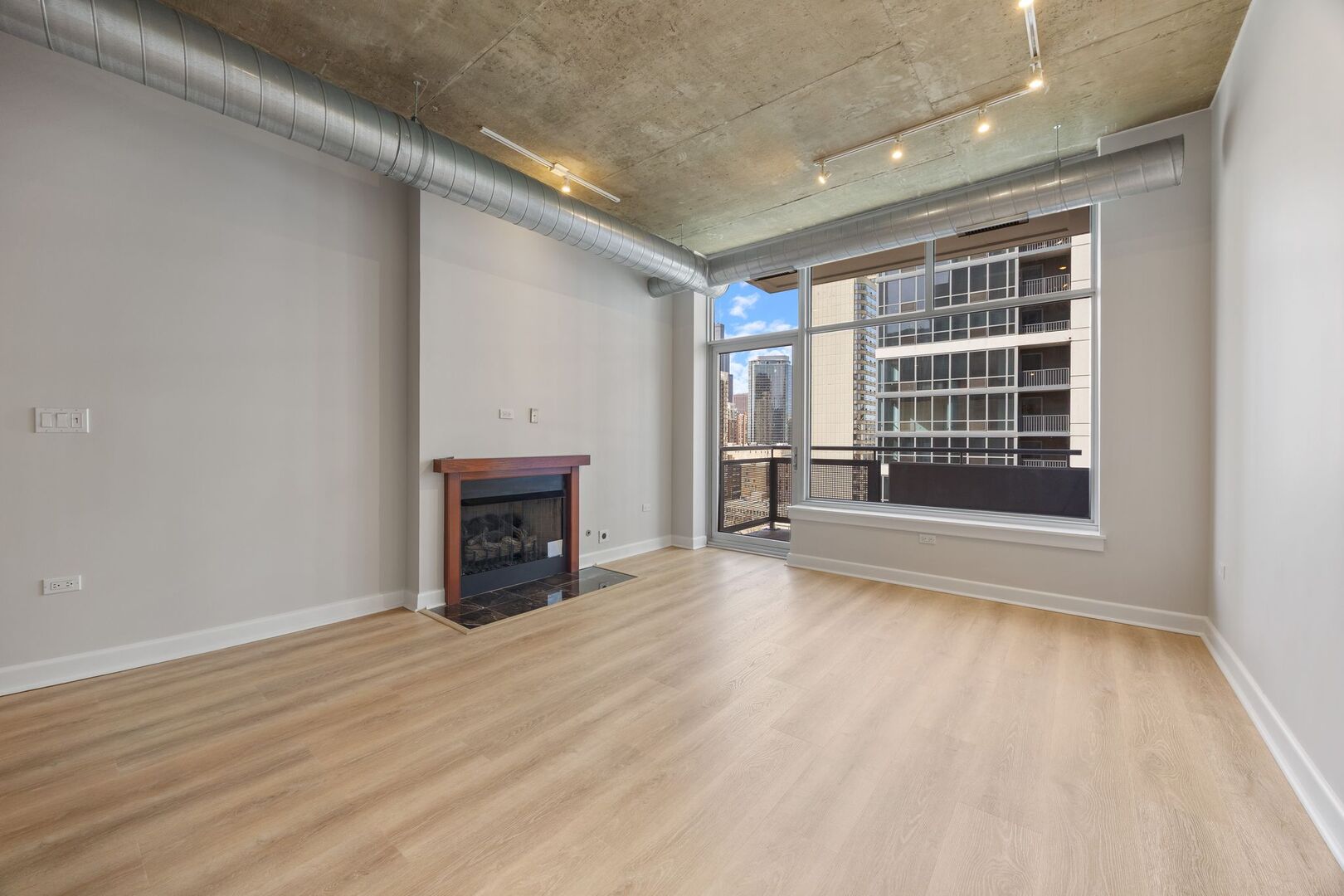 1305 S MICHIGAN Avenue Unit: 1406