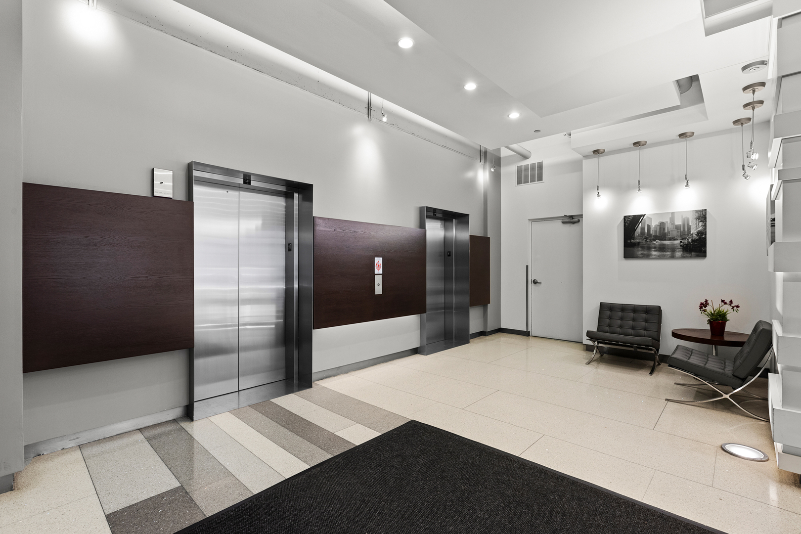 1305 S MICHIGAN Avenue Unit: 1406