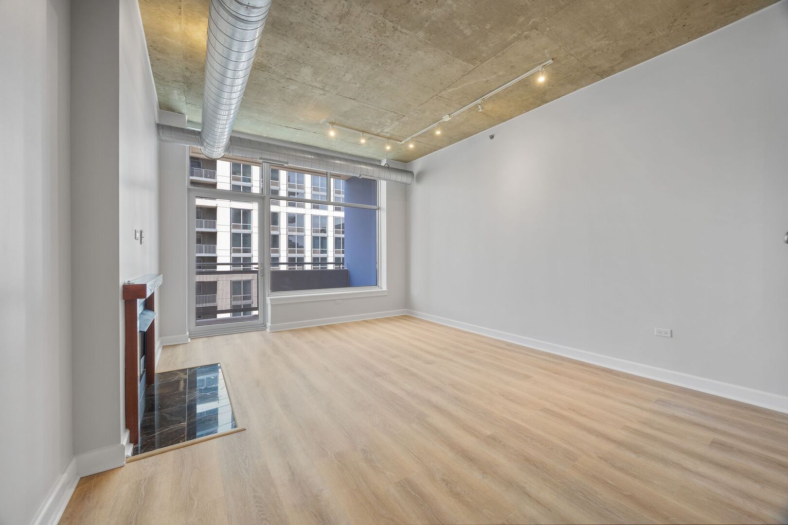 1305 S MICHIGAN Avenue Unit: 1406
