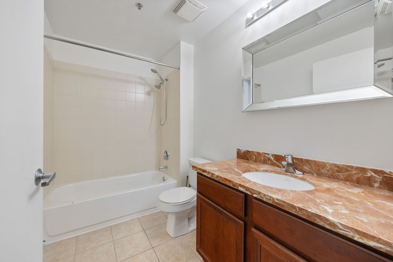 1305 S MICHIGAN Avenue Unit: 1406