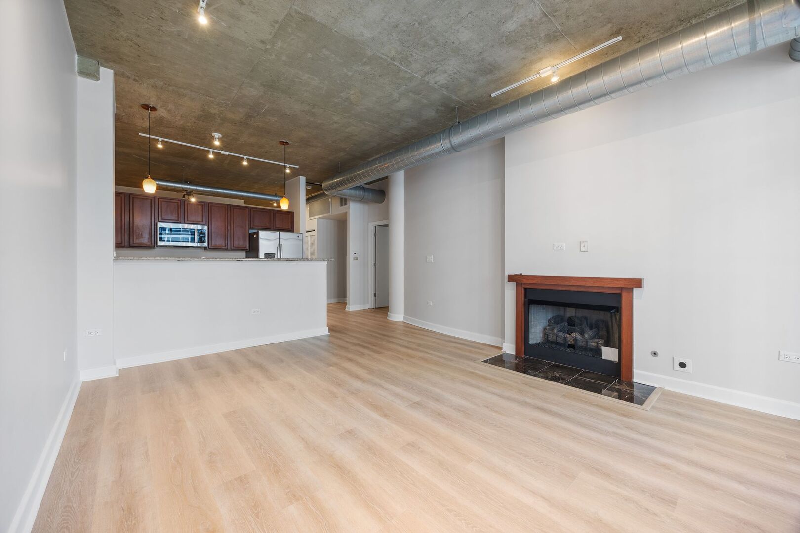 1305 S MICHIGAN Avenue Unit: 1406