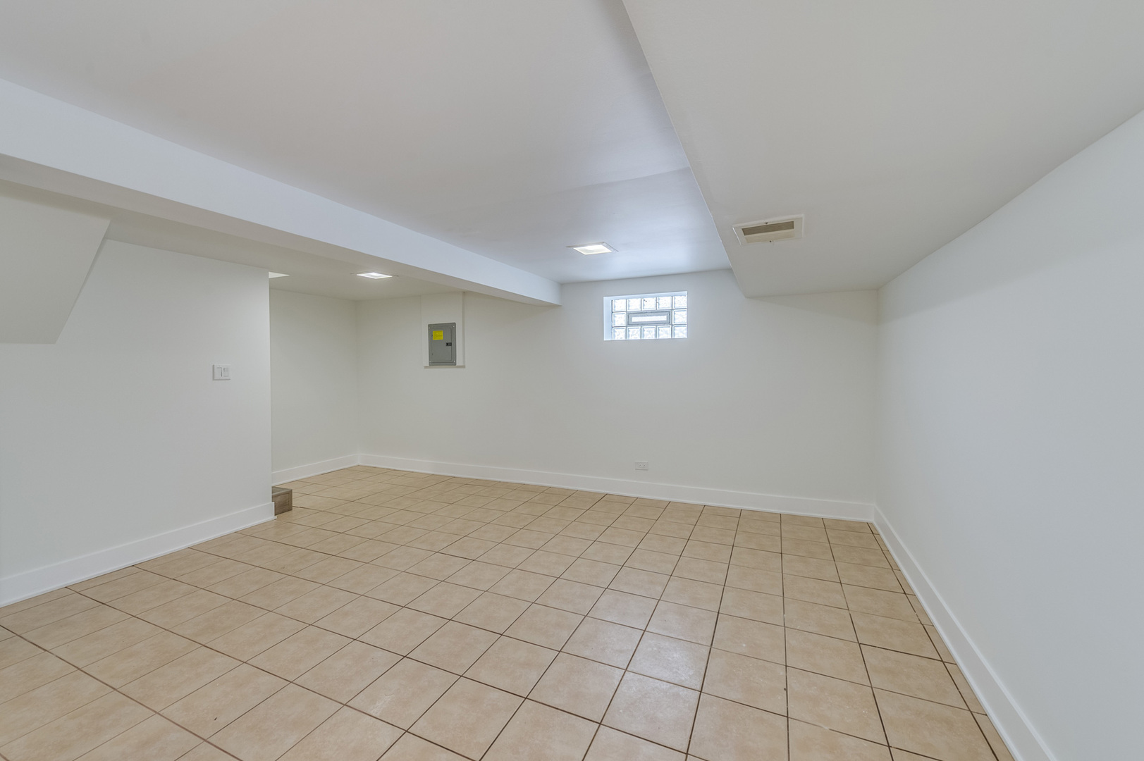420 N Hamlin Avenue