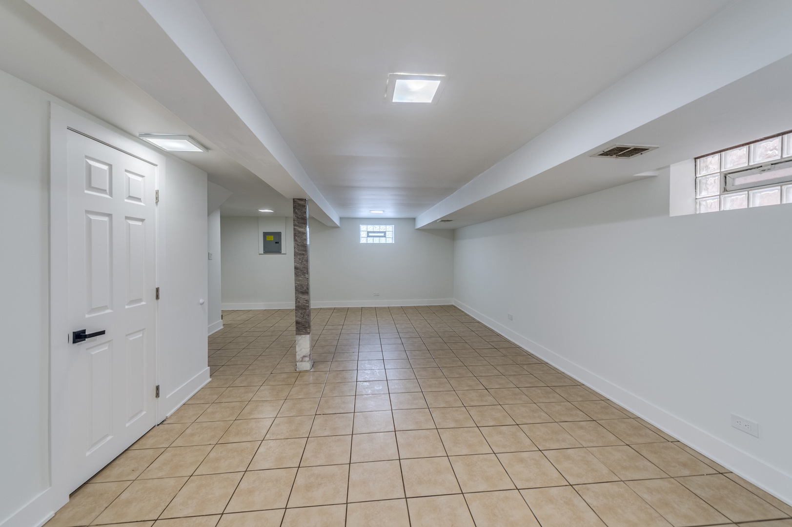 420 N Hamlin Avenue
