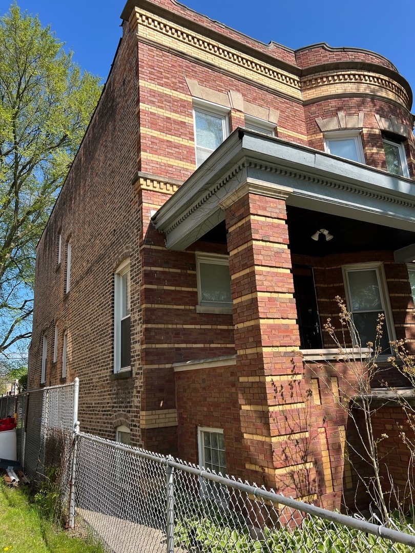 5433 S Carpenter Street