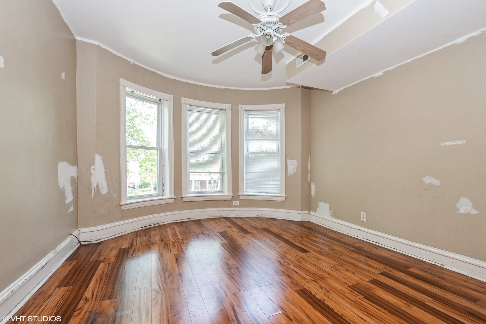 5433 S Carpenter Street