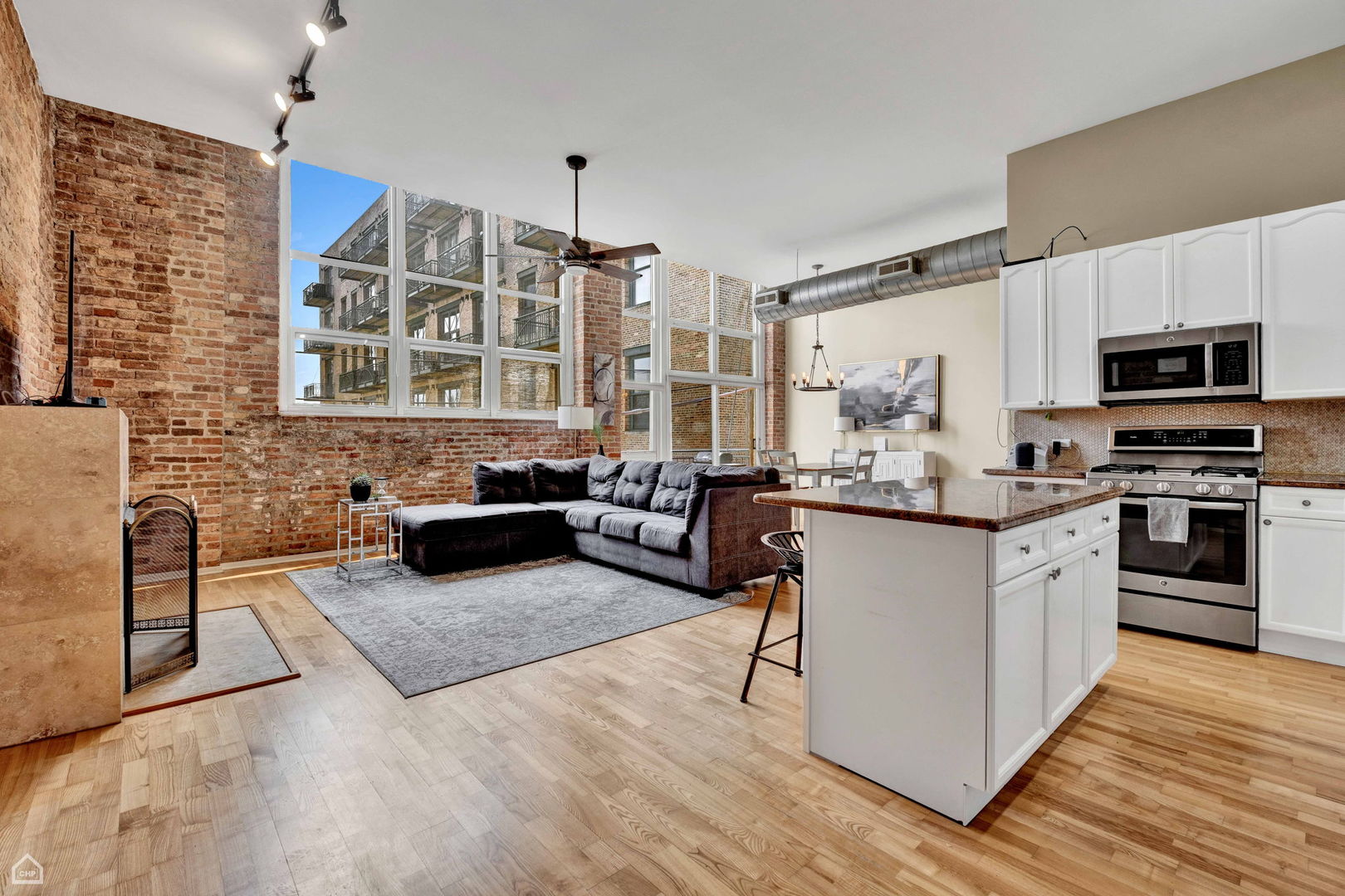 1631 S Michigan Avenue Unit: 310