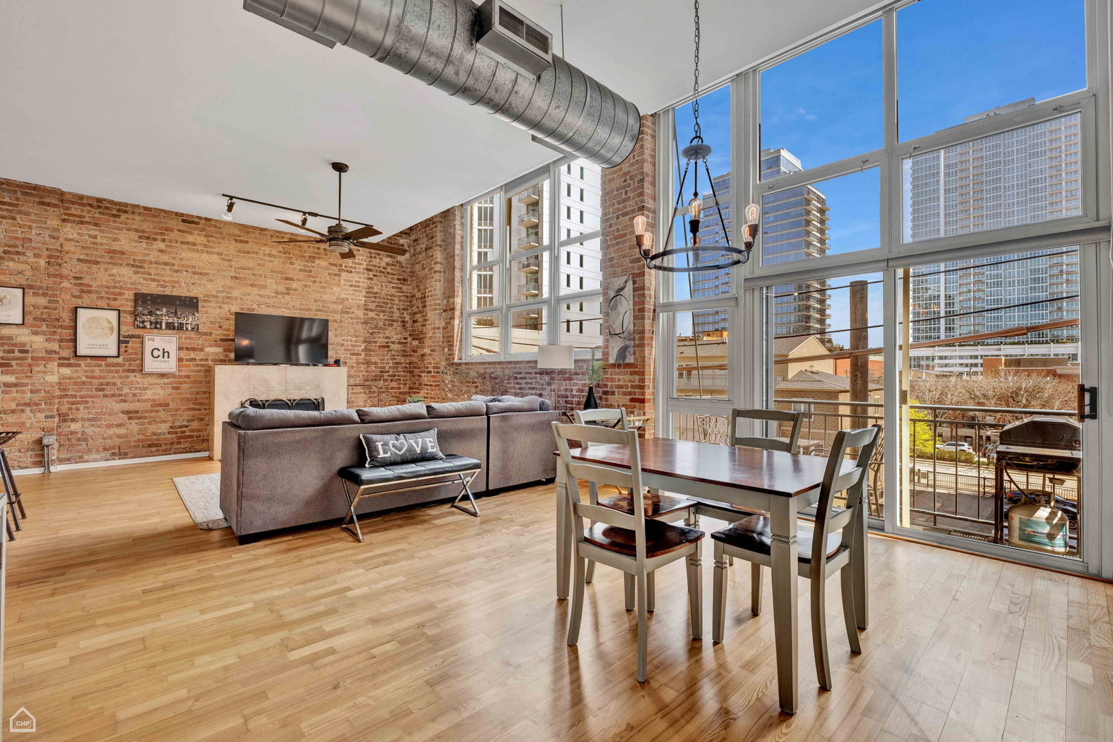 1631 S Michigan Avenue Unit: 310