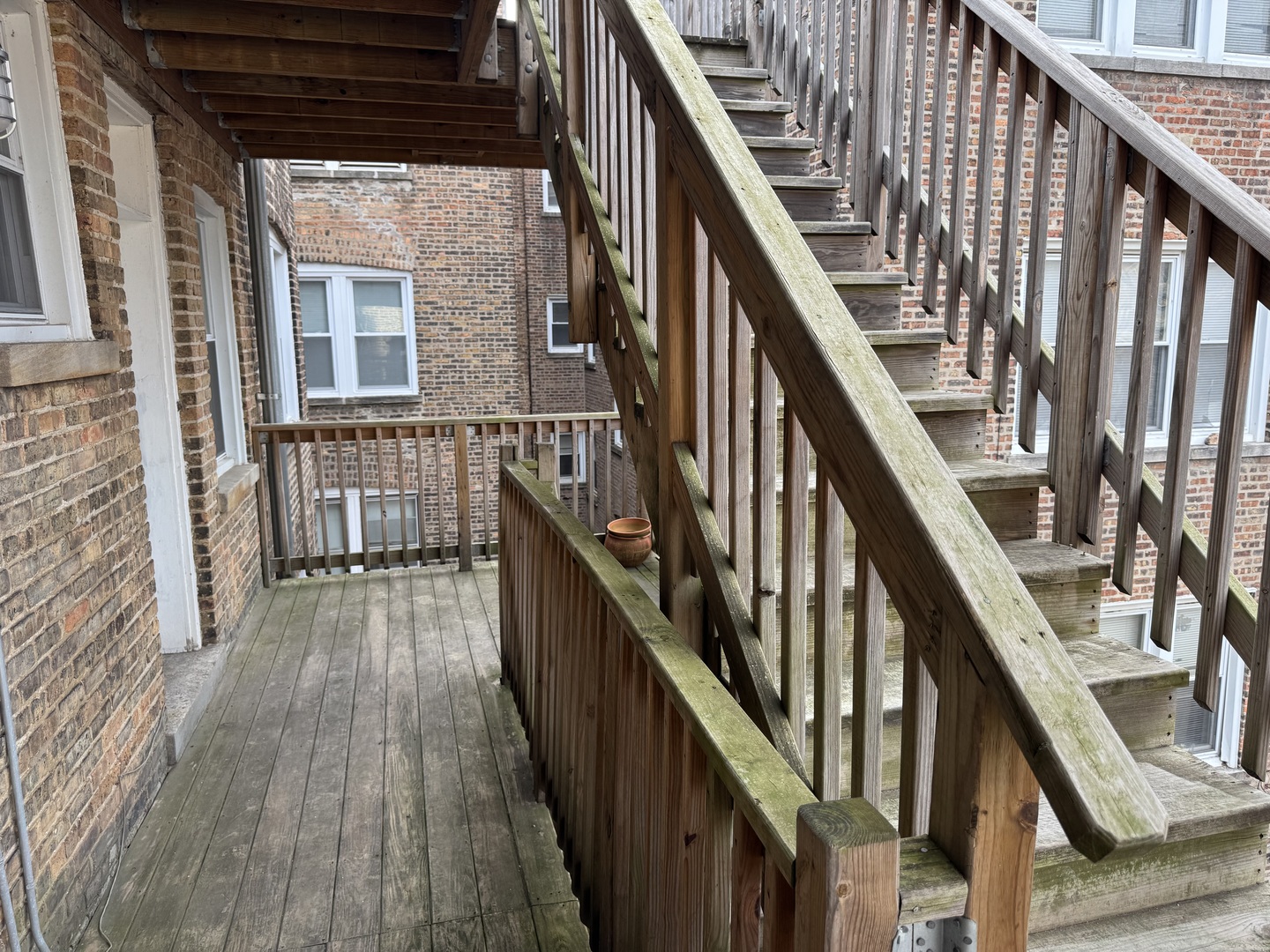 2542 E 78th Street Unit: 2E