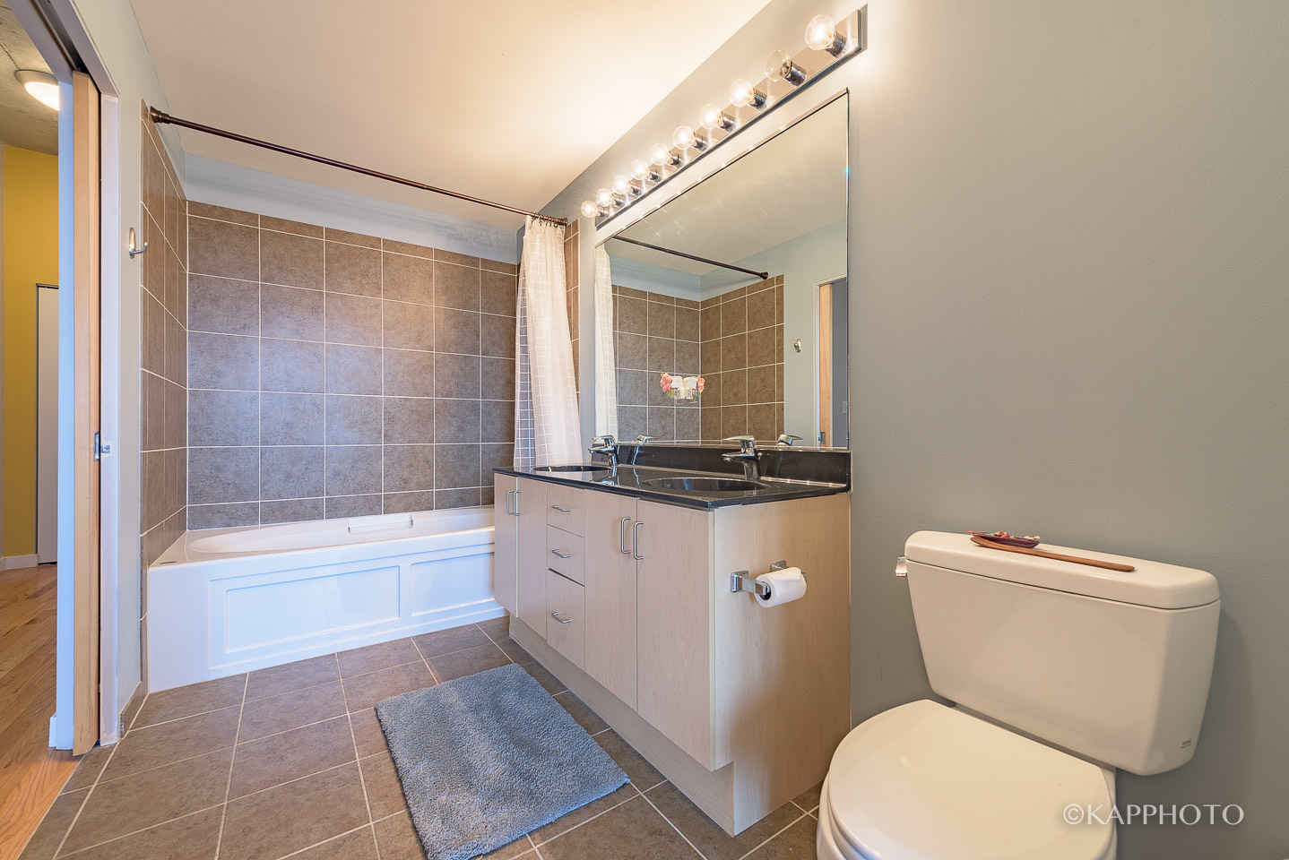 1720 S Michigan Avenue Unit: 1203