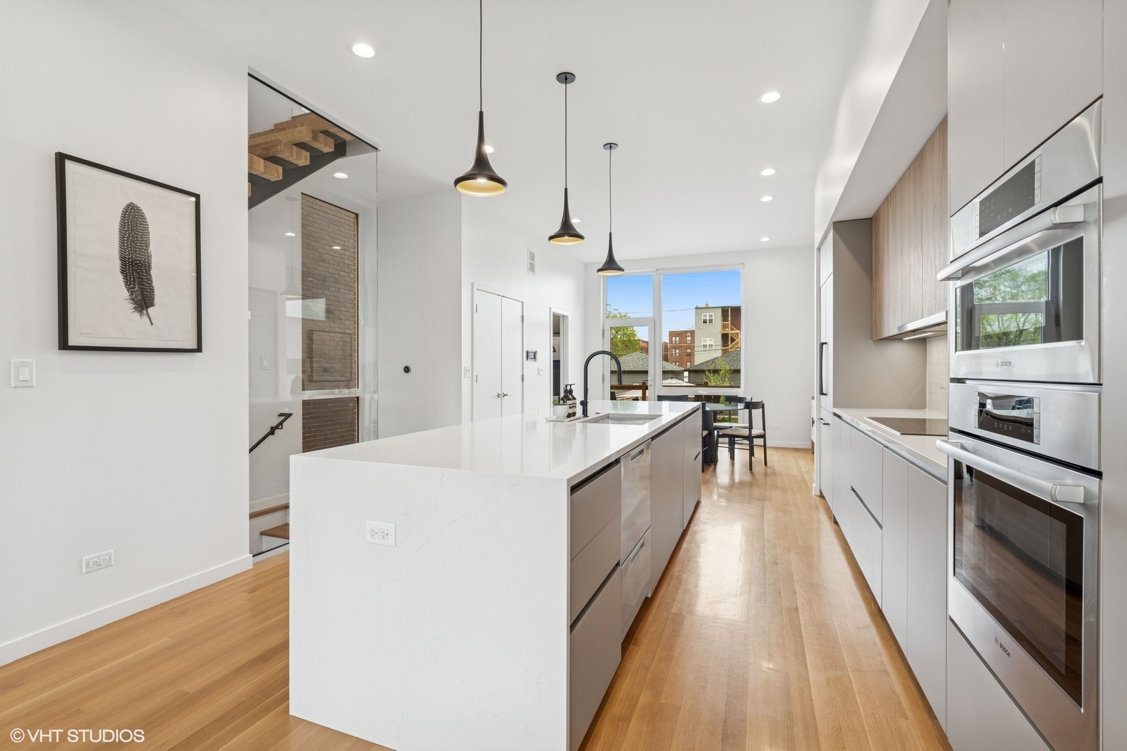 6233 S Greenwood Avenue