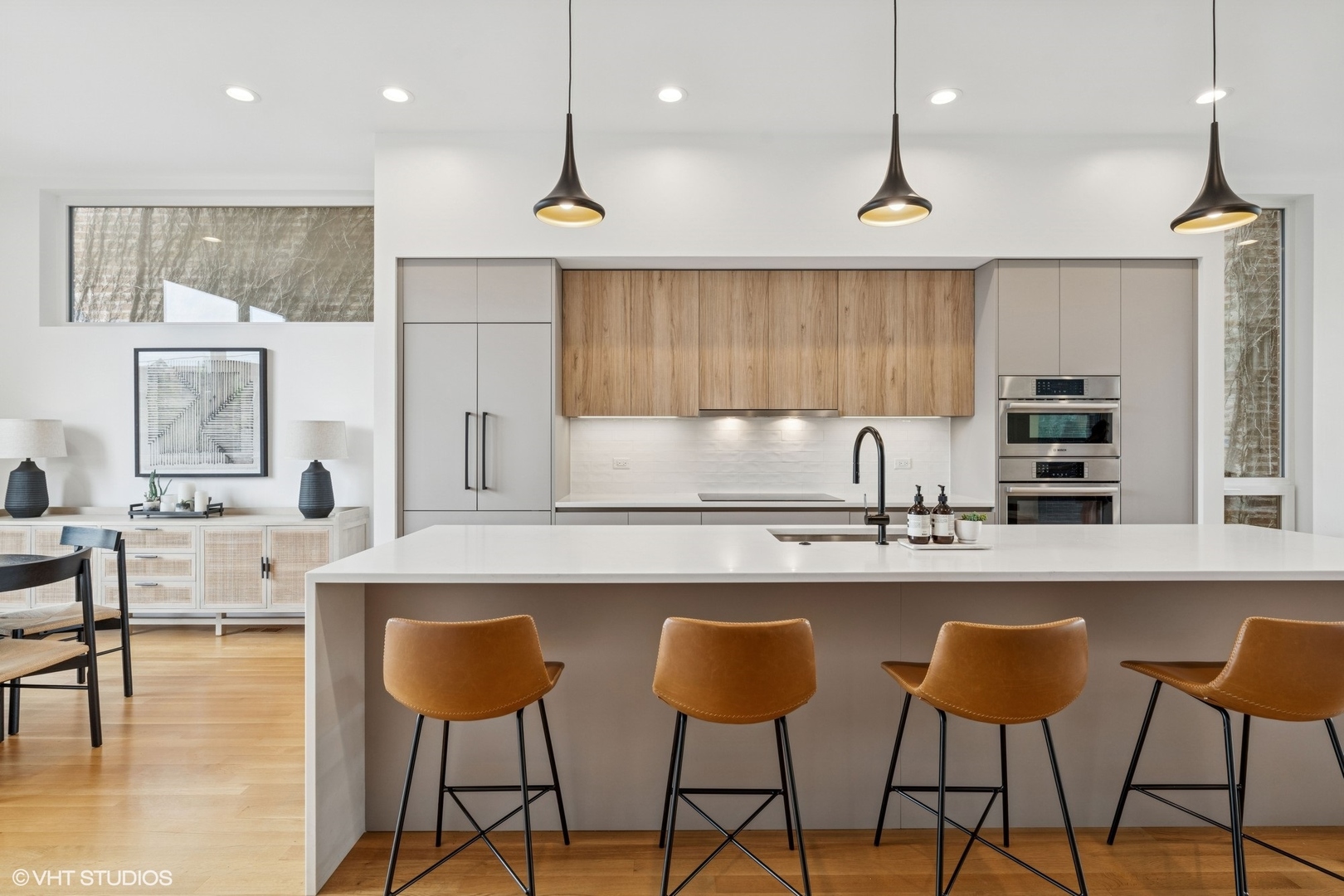 6233 S Greenwood Avenue