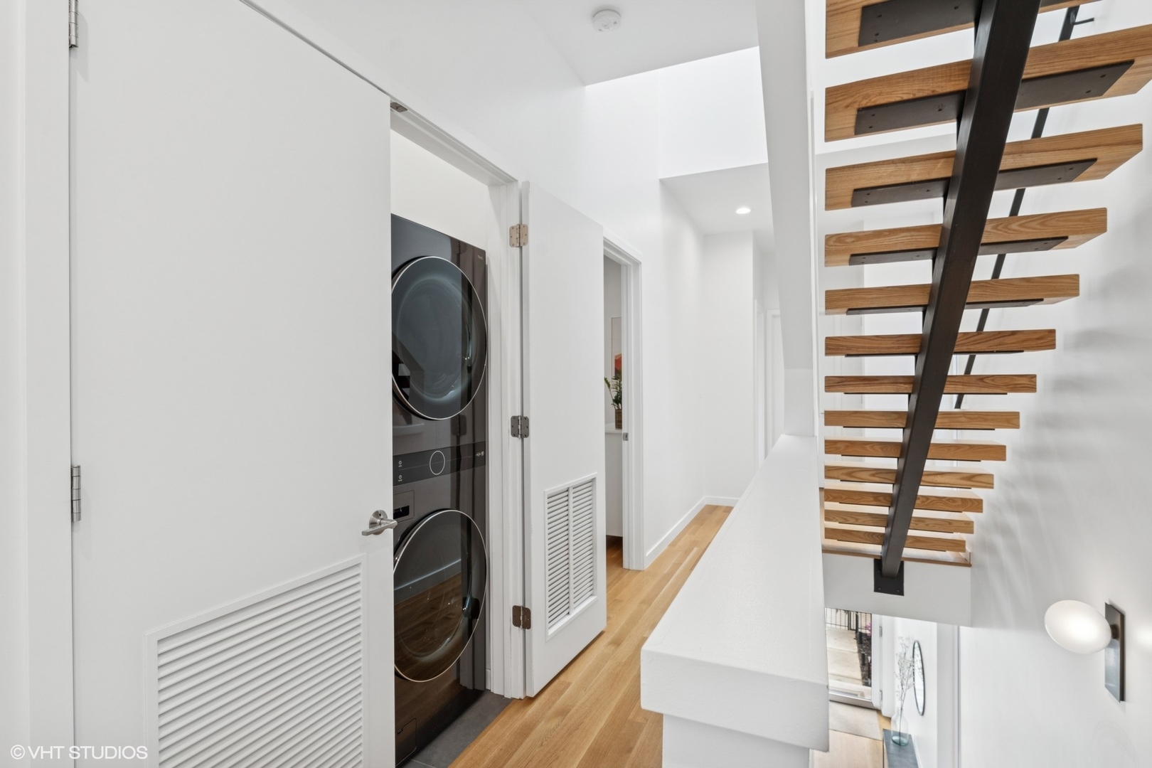 6233 S Greenwood Avenue