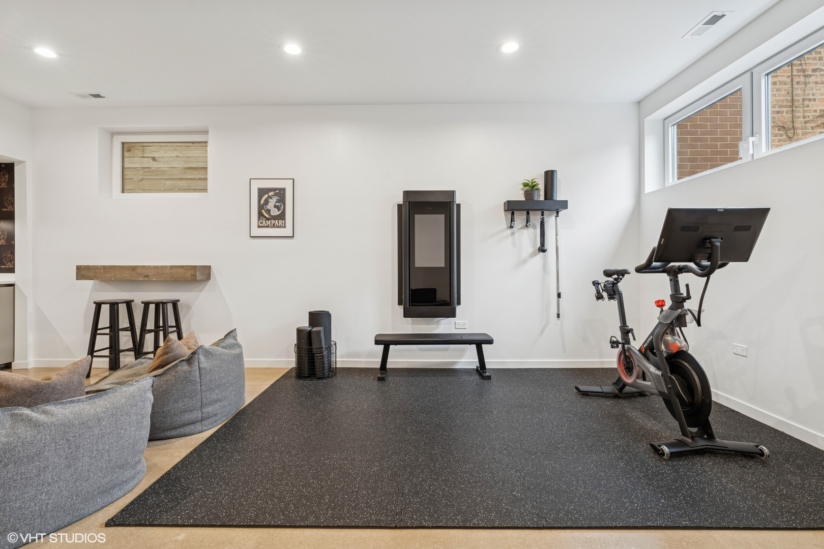 6233 S Greenwood Avenue