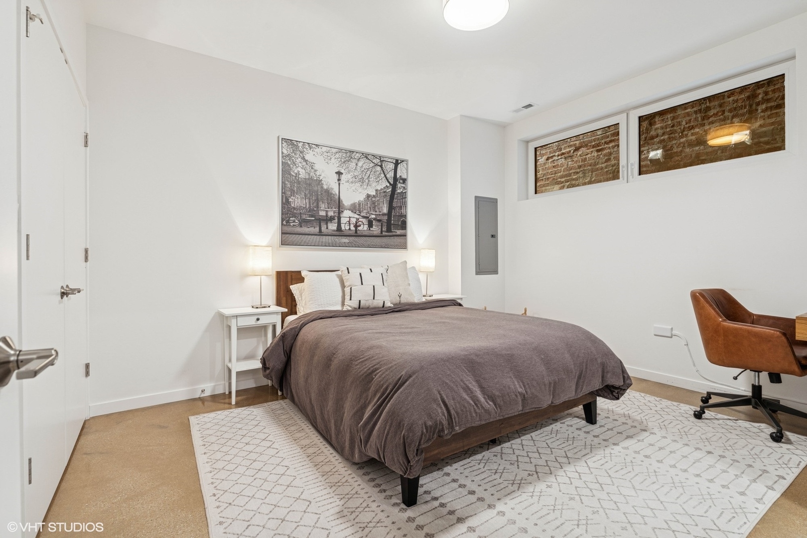 6233 S Greenwood Avenue