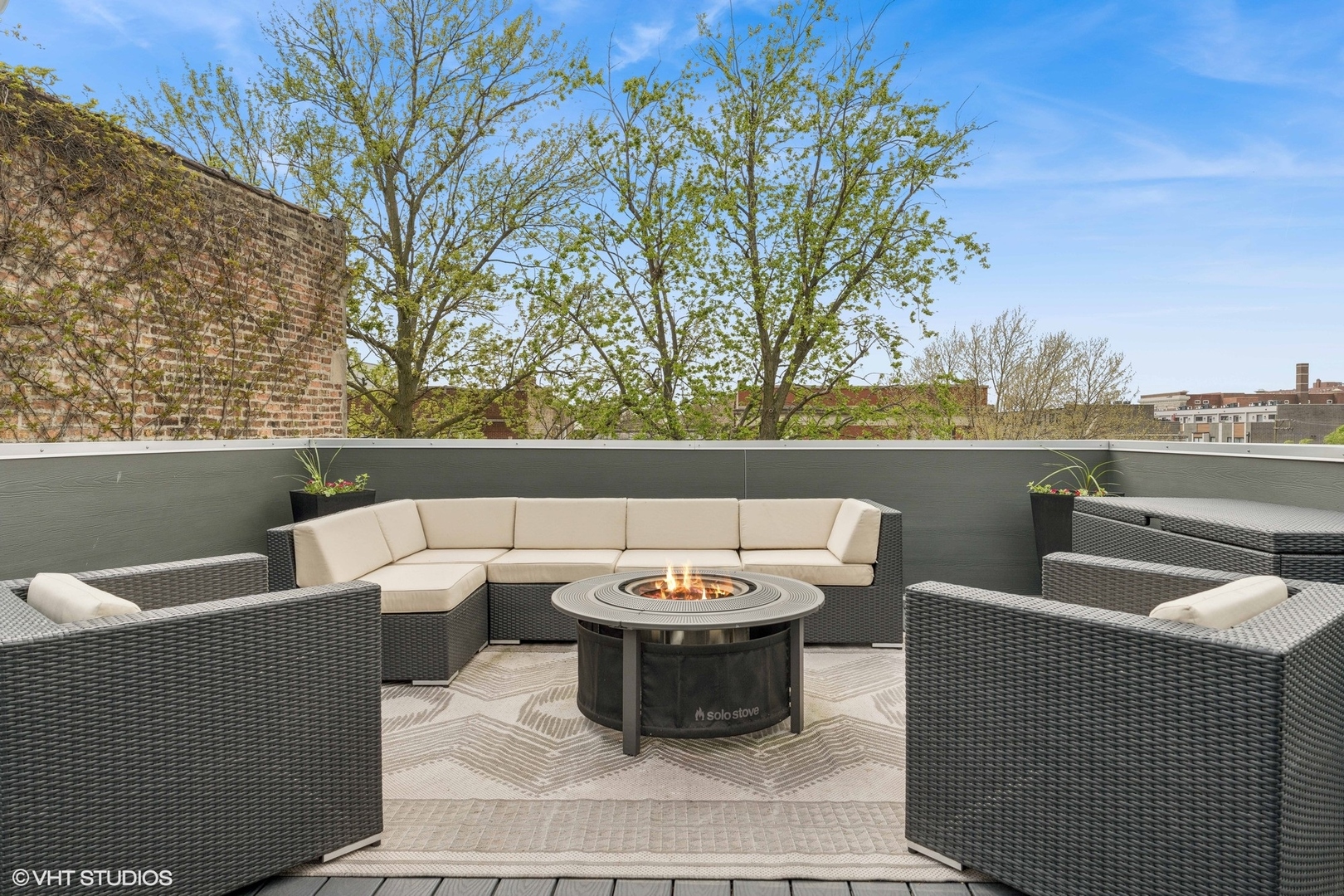 6233 S Greenwood Avenue