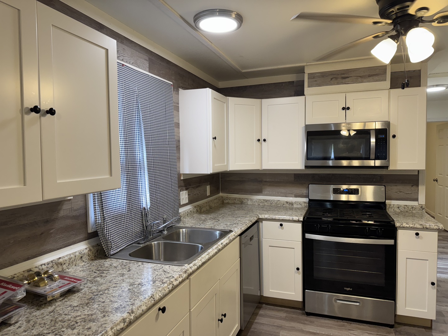 14837 COTTAGE GROVE Avenue