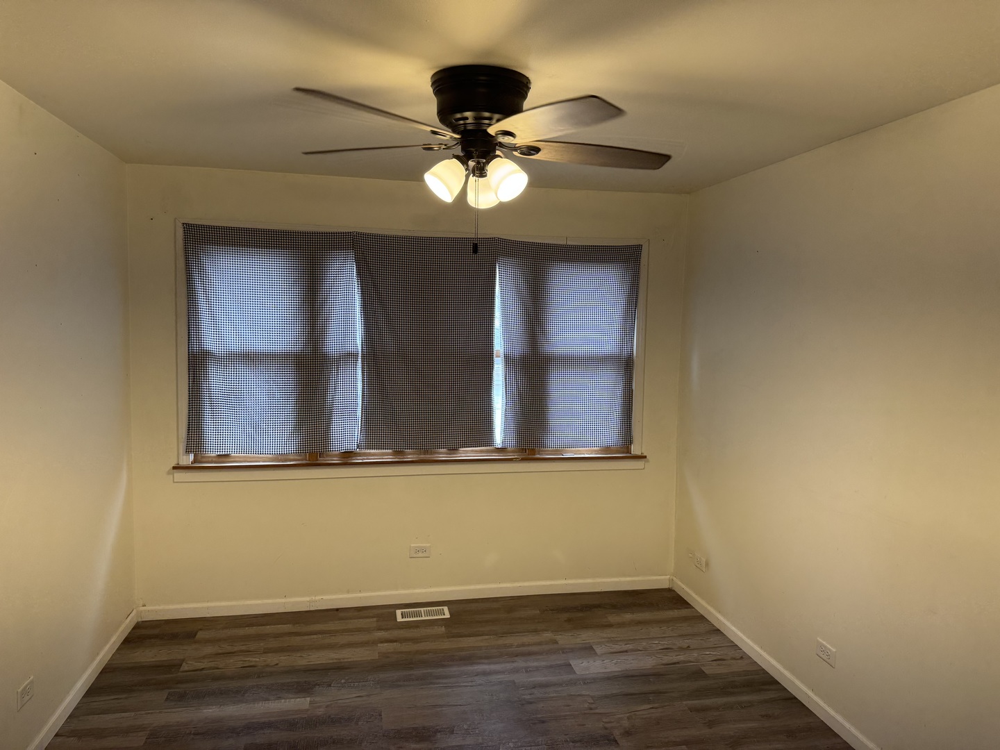 14837 COTTAGE GROVE Avenue