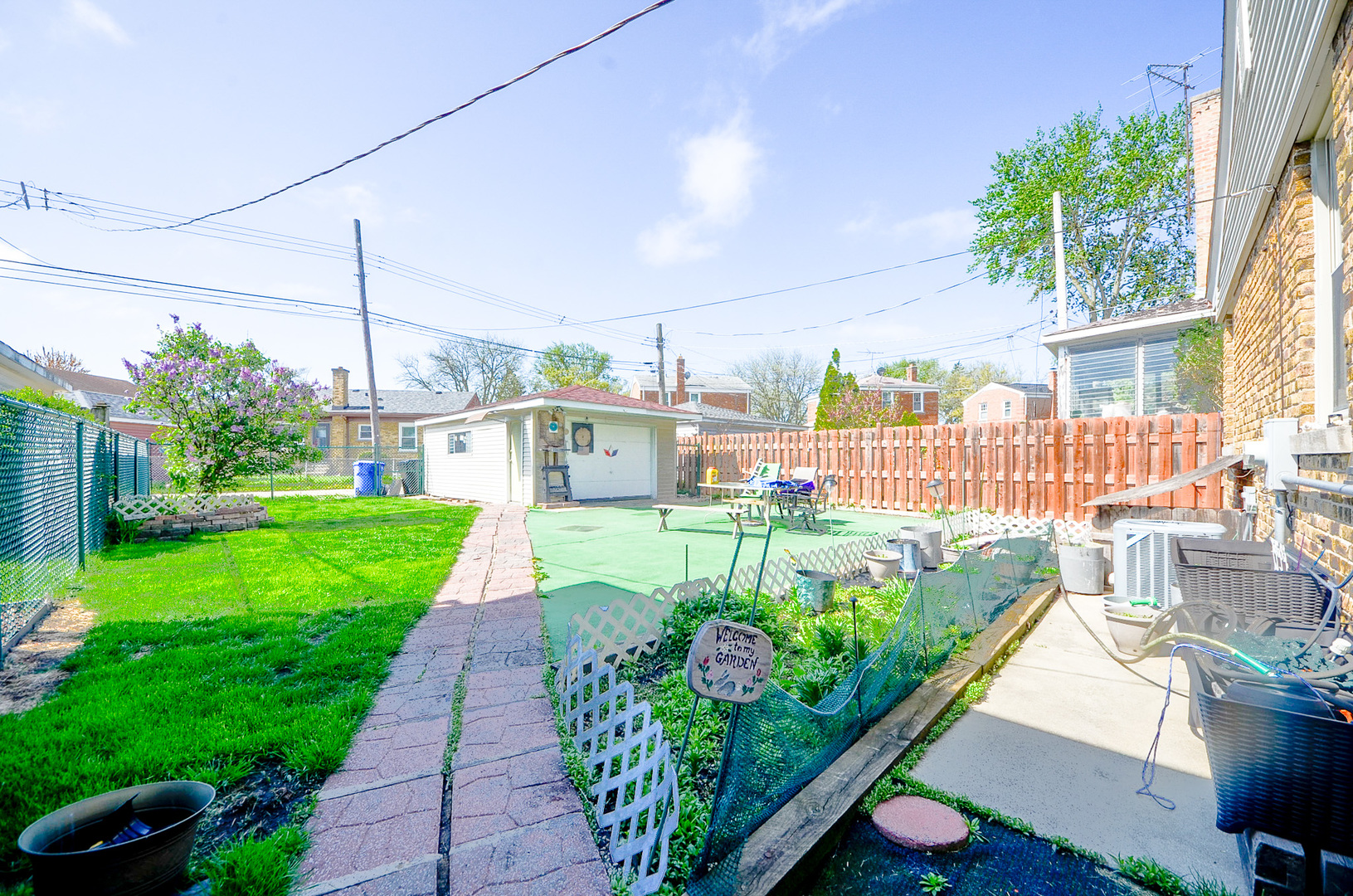 7729 W MYRTLE Avenue