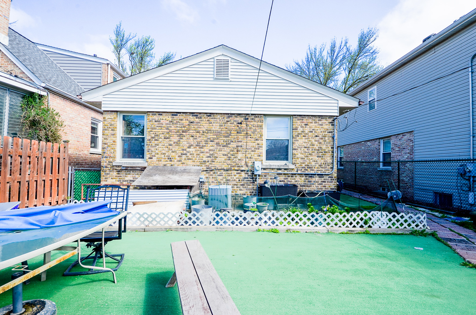 7729 W MYRTLE Avenue