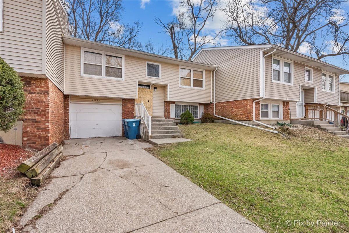 21733 CAROL Avenue Unit: 21733