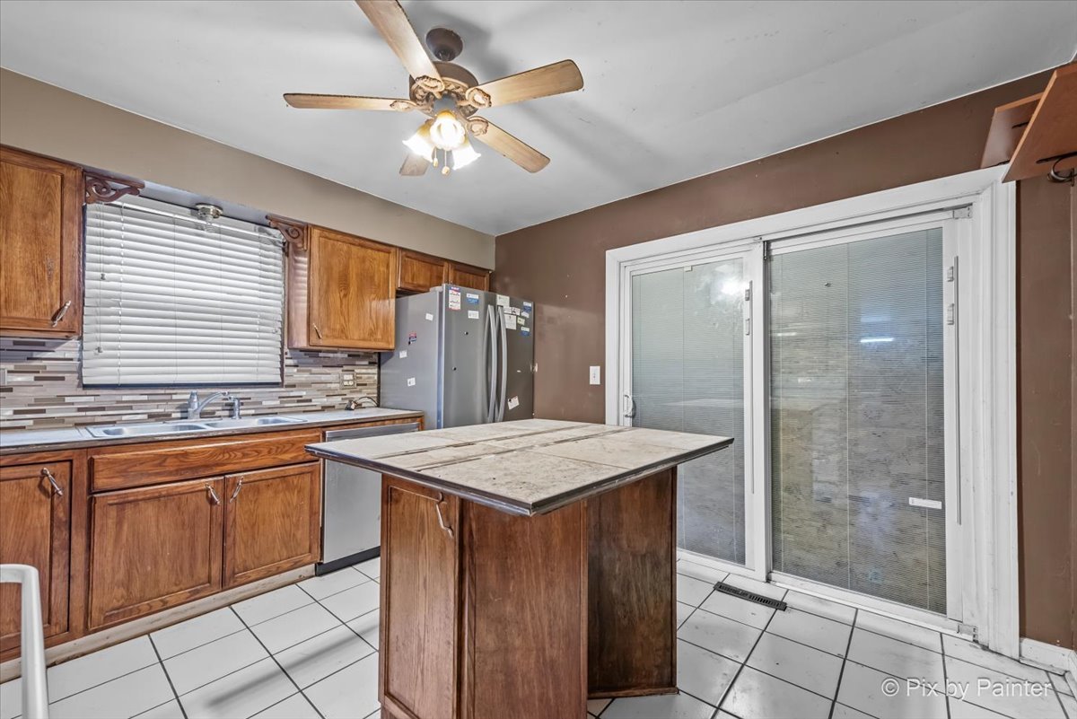 21733 CAROL Avenue Unit: 21733