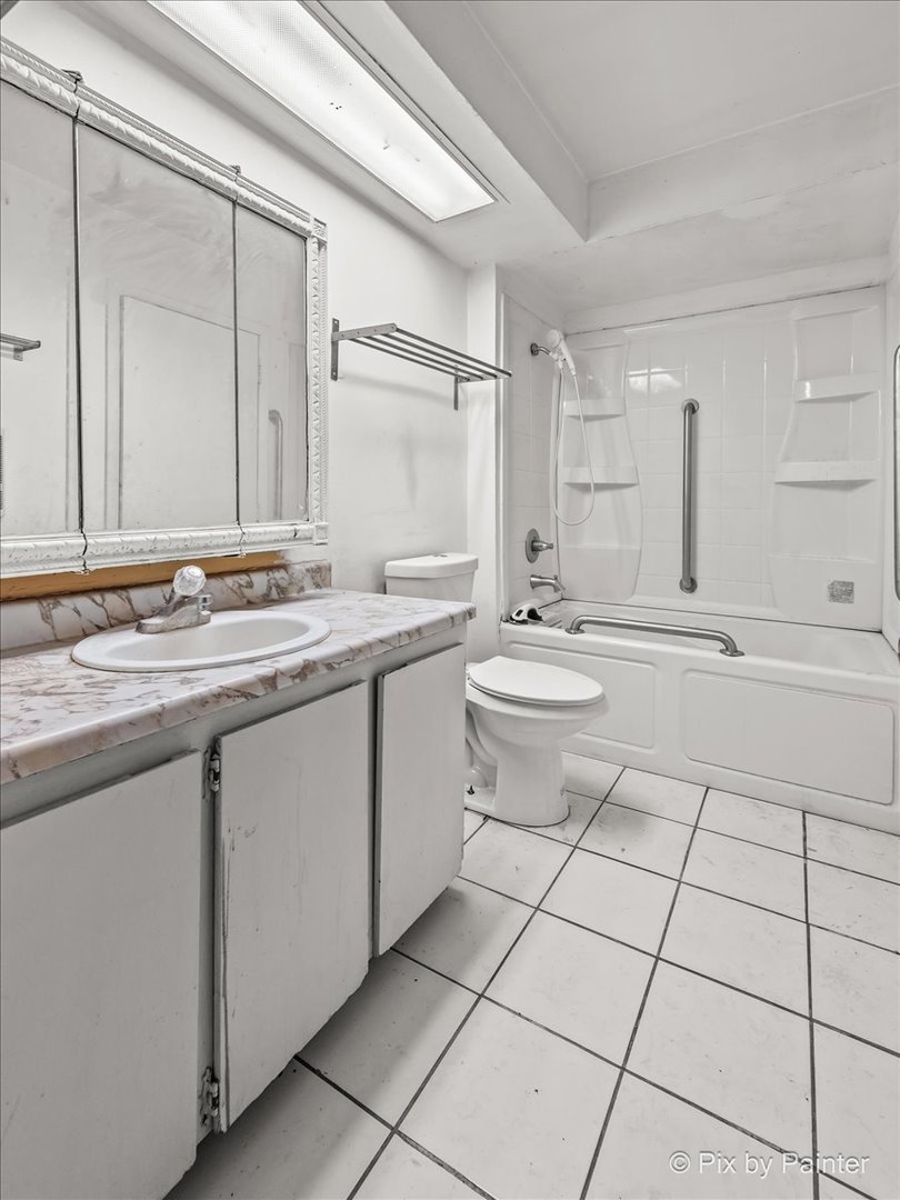 21733 CAROL Avenue Unit: 21733