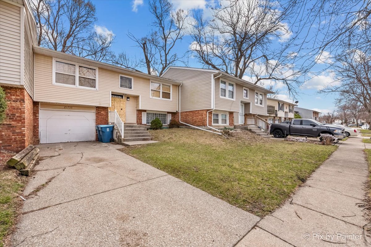 21733 CAROL Avenue Unit: 21733