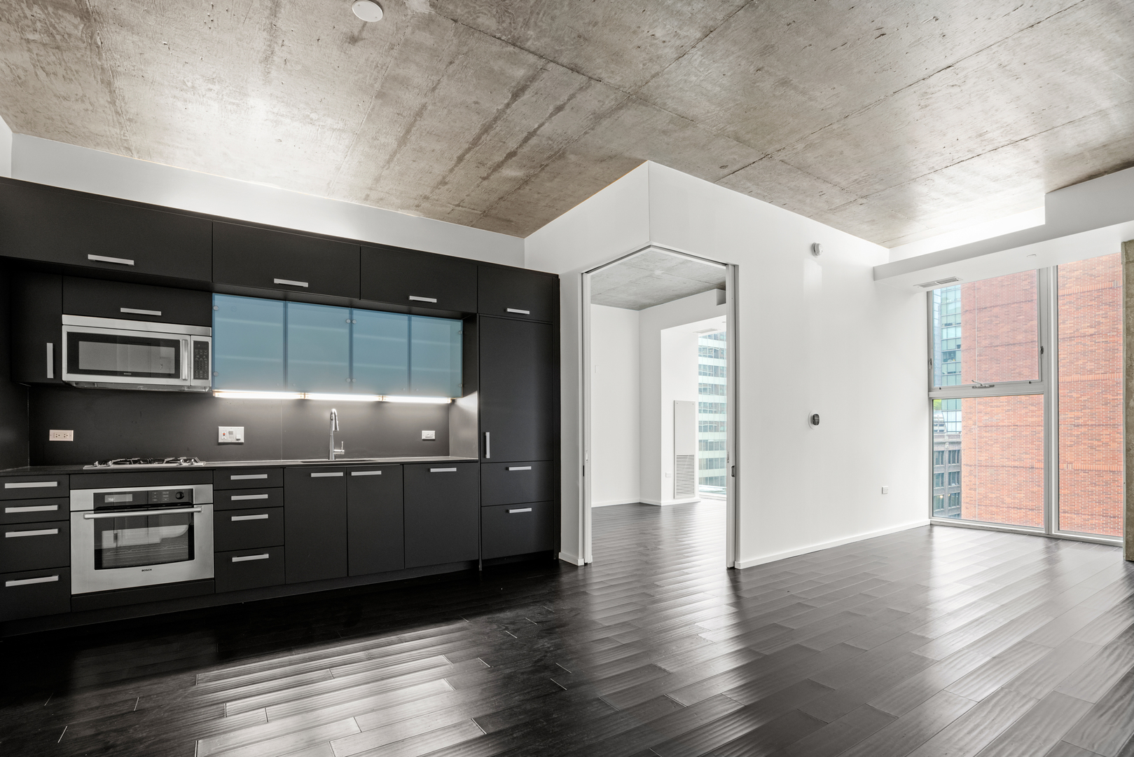 550 N St Clair Street Unit: 902