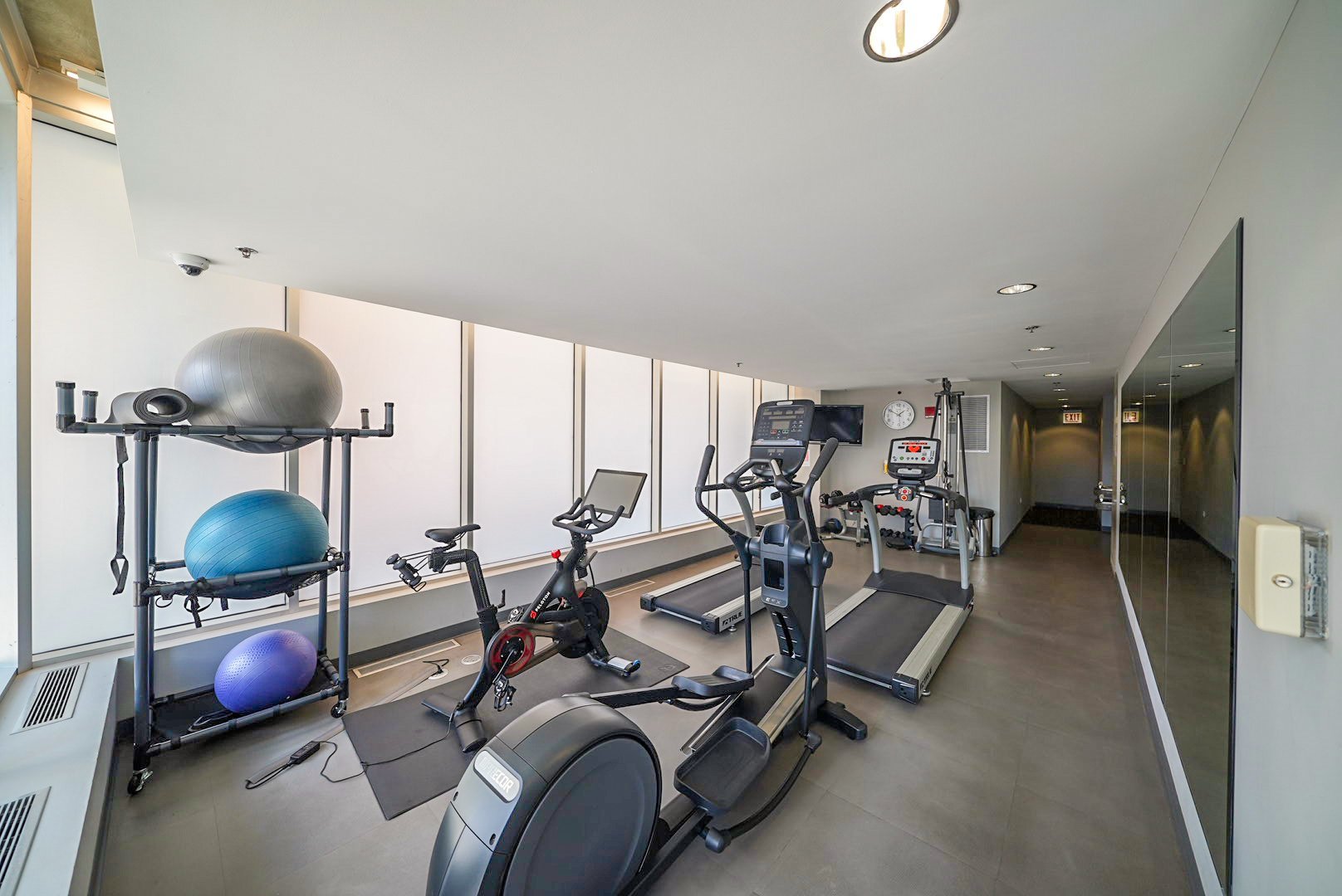 550 N St Clair Street Unit: 902