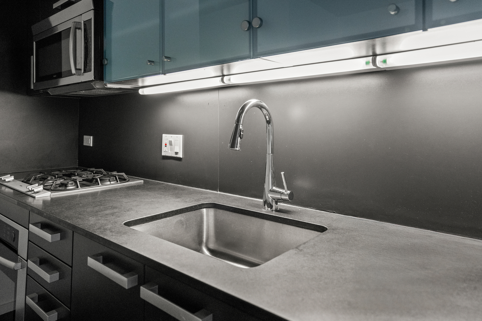 550 N St Clair Street Unit: 902