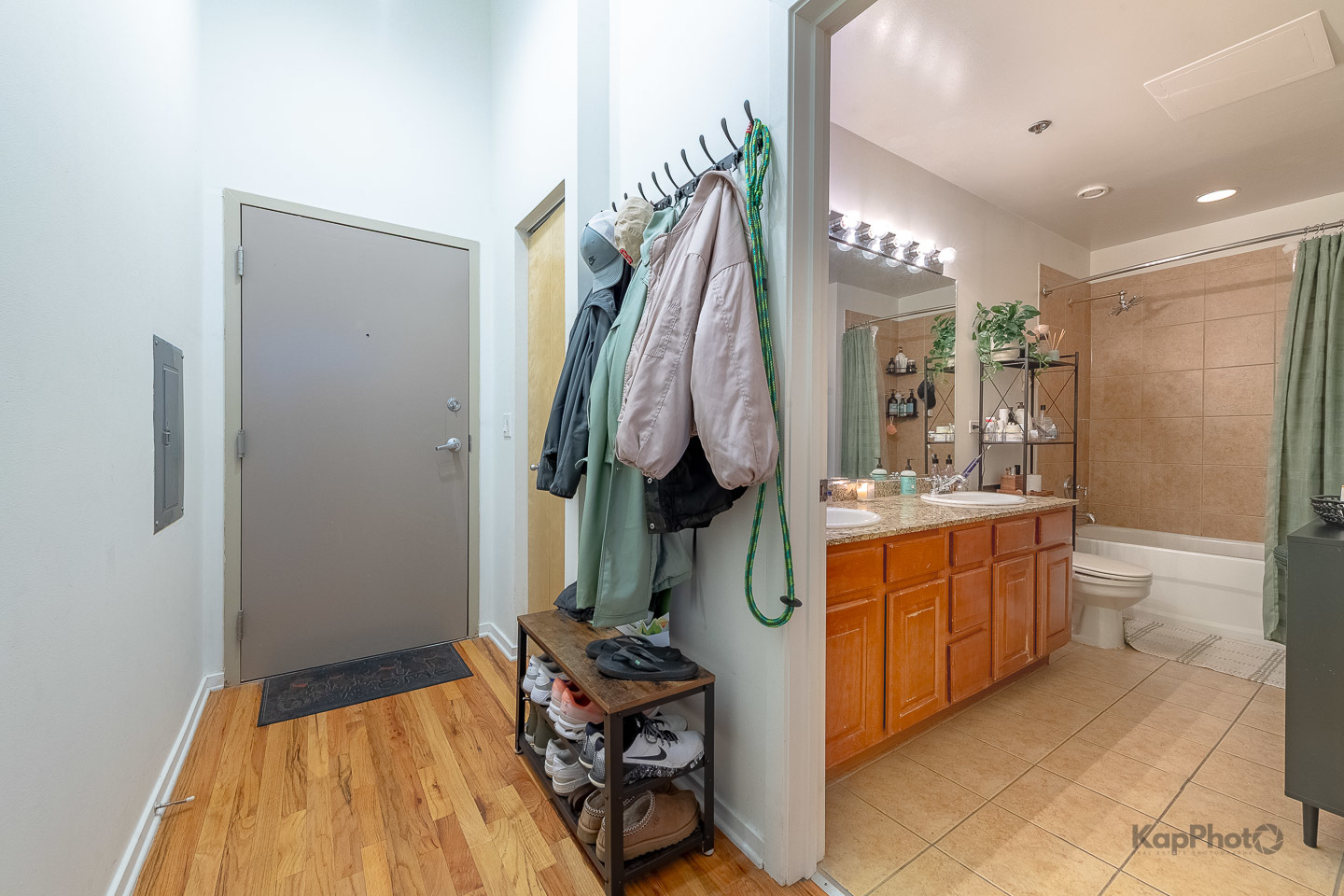 1645 W Ogden Avenue Unit: 719