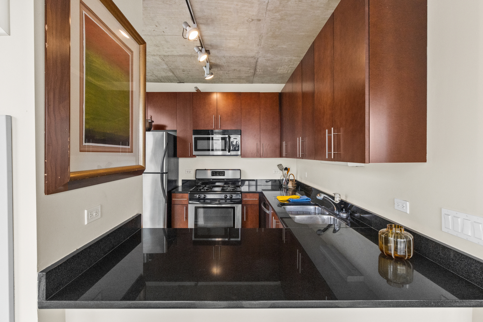 611 S Wells Street Unit: 1804