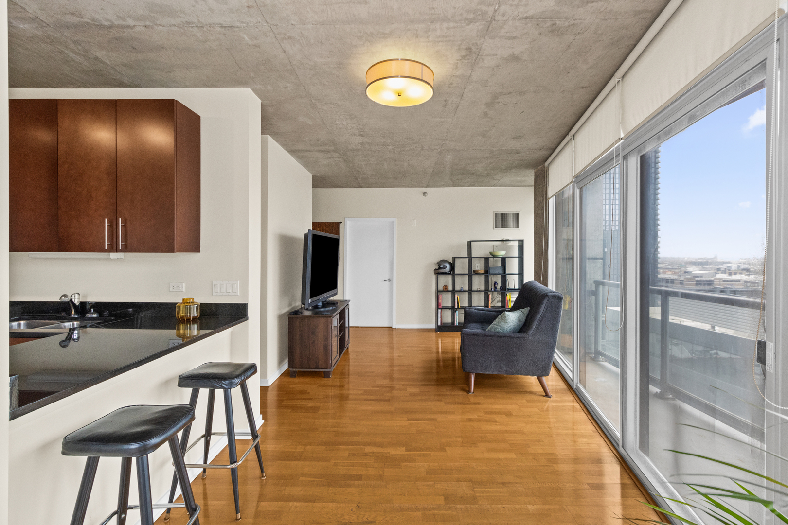 611 S Wells Street Unit: 1804