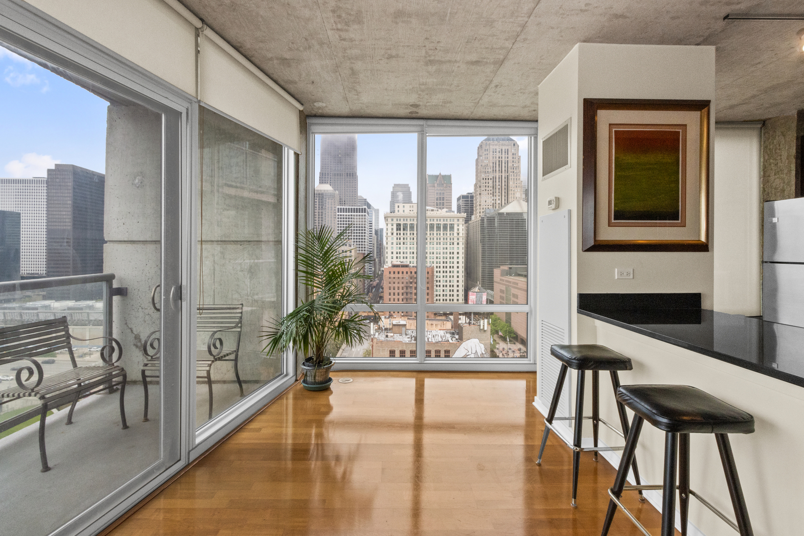 611 S Wells Street Unit: 1804