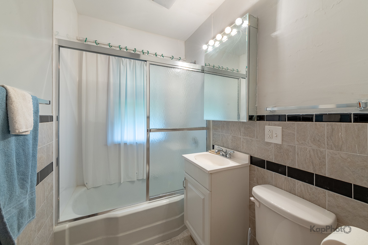 8620 S Marshfield Avenue